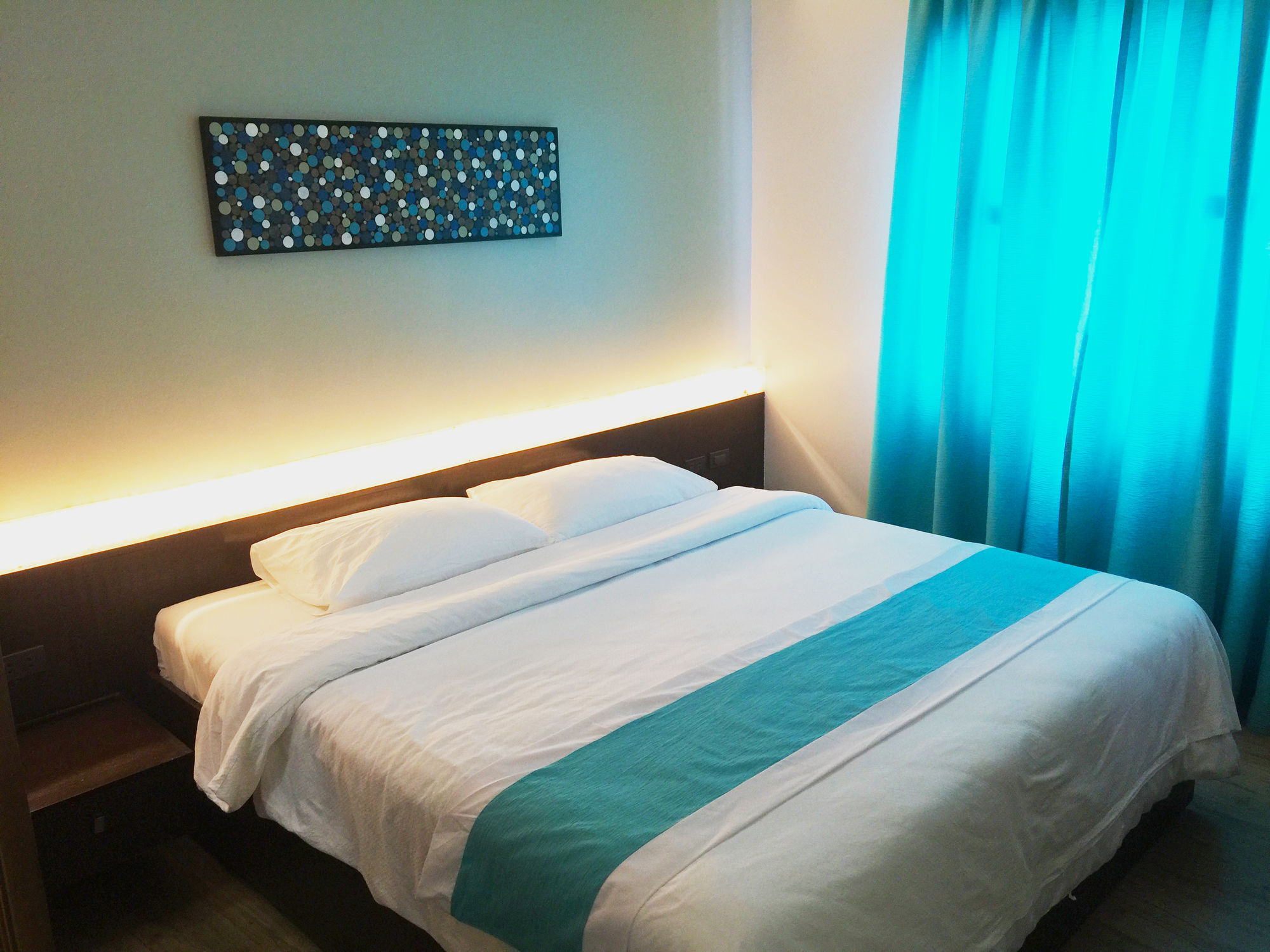 Twin Tides Panglao Hotel Exterior photo